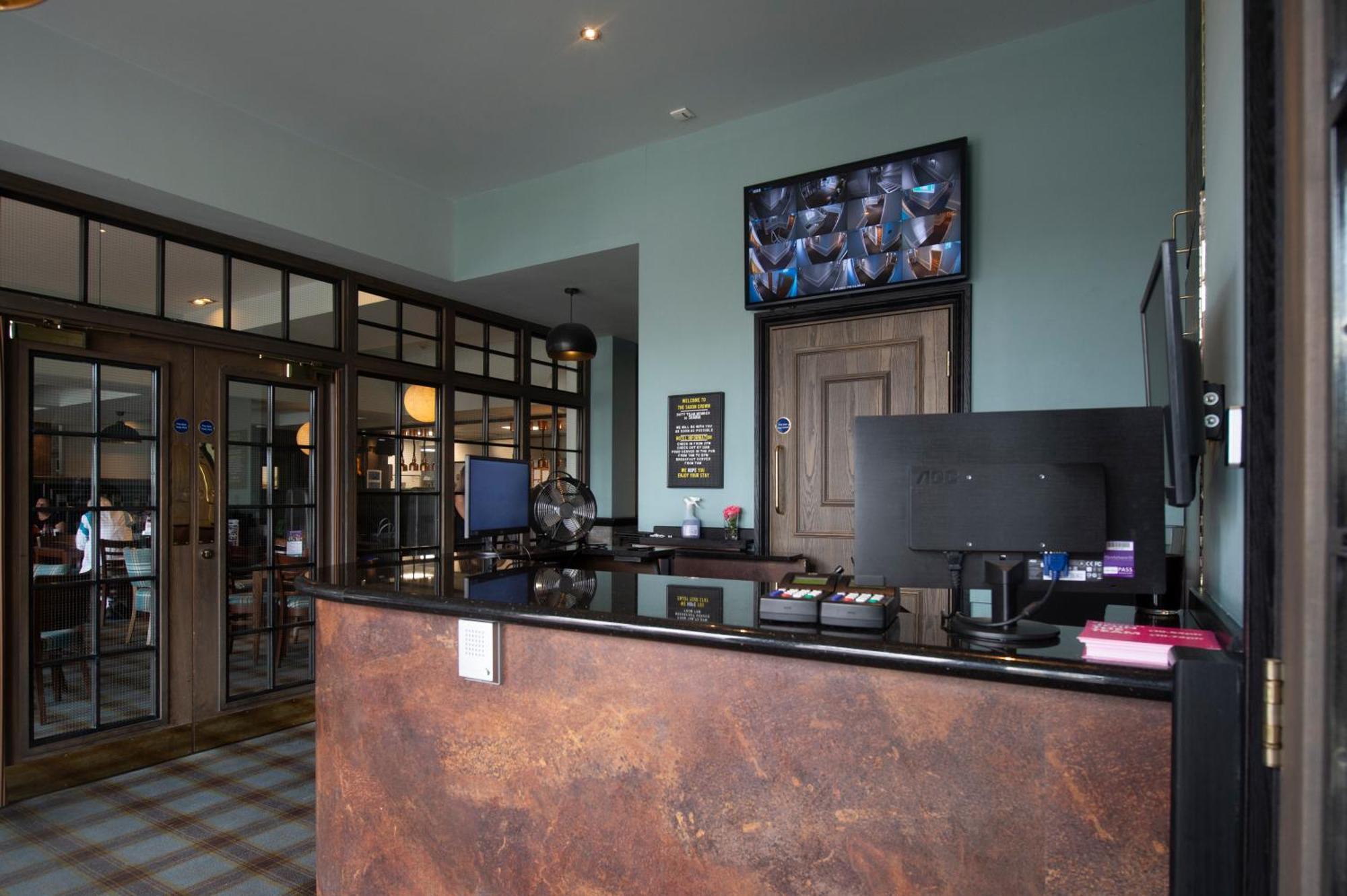 The Saxon Crown Wetherspoon Corby Zewnętrze zdjęcie